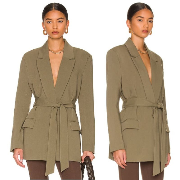 Bardot Jackets & Blazers - NWT Bardot Long Sleeve Notch Lapel Belted Waist Blazer Khaki Women's Size Medium
